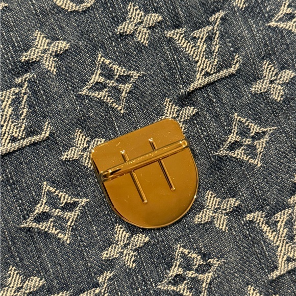 Louis Vuitton Blue Denim Monogram Clutch Push Lock Pochette Plat - Picture 13 of 16
